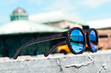 Load image into Gallery viewer, City by the Sea