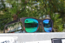 Load image into Gallery viewer, City by the Sea