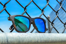 Load image into Gallery viewer, City by the Sea