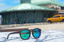 Load image into Gallery viewer, City by the Sea